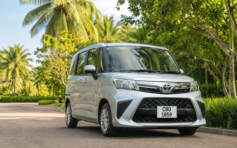 Toyota Roomy Car